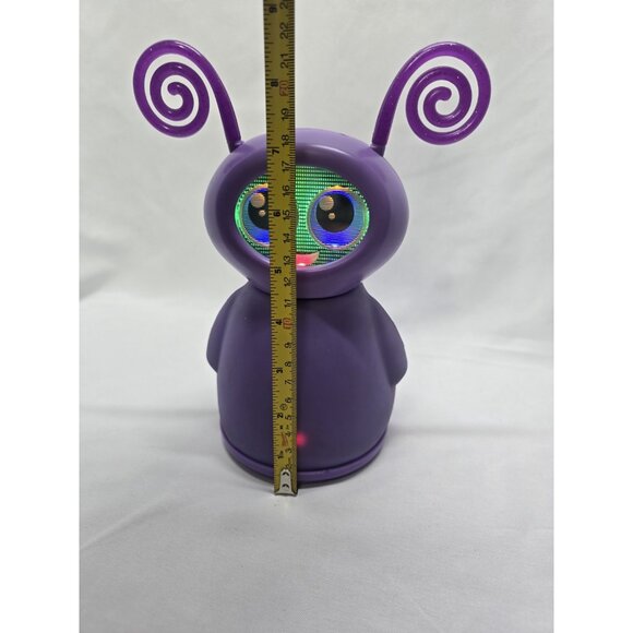 Fijit Friends Interactive Figure - Willa (Purple) lets Dance, Lets Talk - Picture 3 of 13